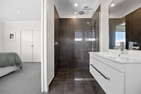 Photo of property in 81 Solan Drive, Waimauku, 0812
