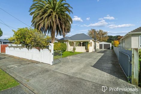 Photo of property in 33 Wellington Road, Wainuiomata, Lower Hutt, 5014