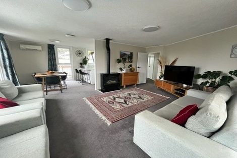 Photo of property in 3 Greenwich Grove, Stokes Valley, Lower Hutt, 5019