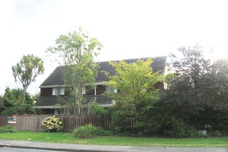 Photo of property in 2 Mchattie Lane, Clouston Park, Upper Hutt, 5018