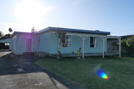 Photo of property in 27 Moana Street, Otaki Beach, Otaki, 5512
