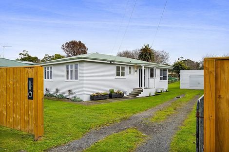 Photo of property in 2 Puriri Street, Hawera, 4610
