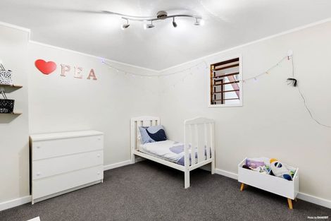 Photo of property in 92 Castor Bay Road, Castor Bay, Auckland, 0620