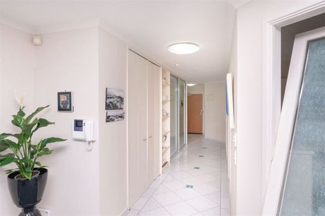 Photo of property in Ocean Apartments, 44-46 Marine Parade, Paraparaumu Beach, Paraparaumu, 5032