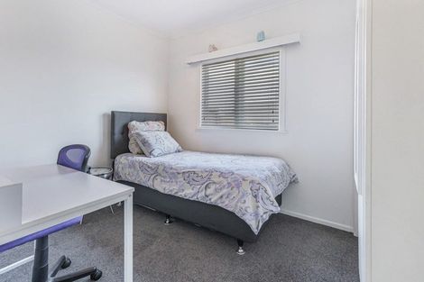 Photo of property in 2/29 Sunnyfield Crescent, Glenfield, Auckland, 0629