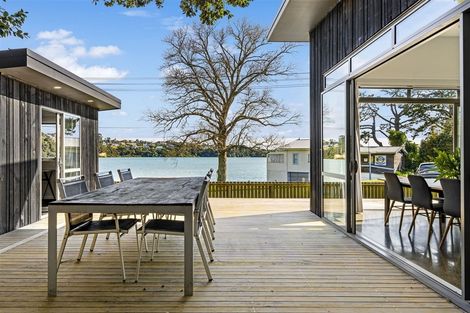 Photo of property in 12b Chapman Road, Te Atatu Peninsula, Auckland, 0610