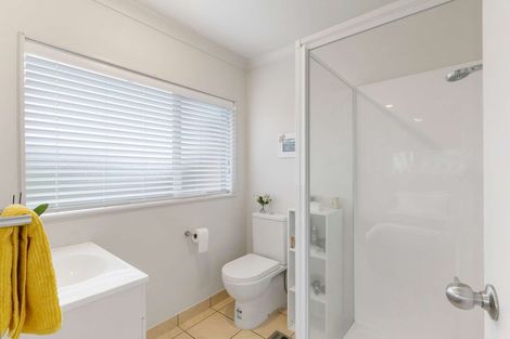 Photo of property in 15 Cabeleigh Drive, Helensville, 0800