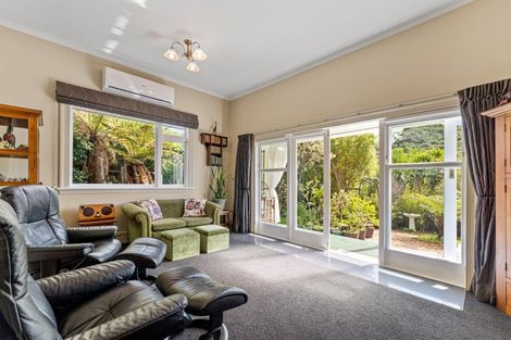 Photo of property in 25a Hampden Street, Picton, 7220