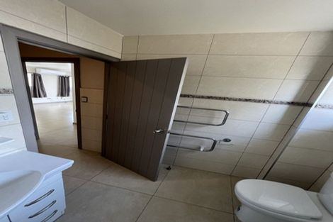 Photo of property in 69 Walworth Avenue, Pakuranga Heights, Auckland, 2010