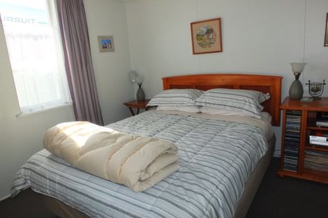 Photo of property in 8 Mack Street, Foxton Beach, Foxton, 4815