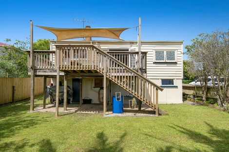 Photo of property in 31 Garfield Road, Helensville, 0800