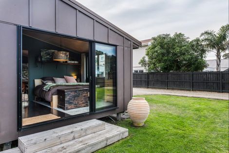 Photo of property in 22 Moana Road, Okitu, Gisborne, 4010