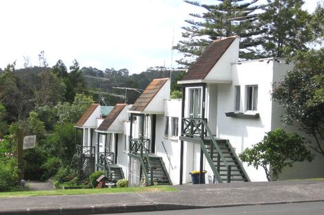 Photo of property in 4/172 Beach Haven Road, Beach Haven, Auckland, 0626