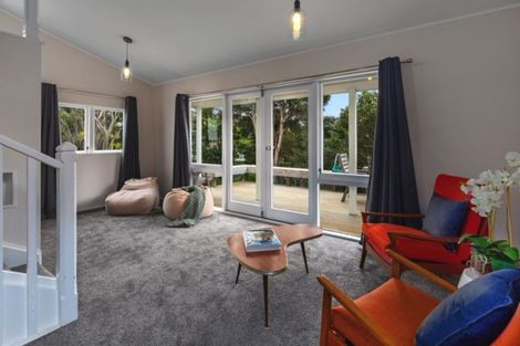 Photo of property in 52 Hicks Close, Whitby, Porirua, 5024