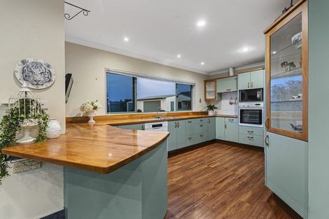 Photo of property in 11 Desmond Place, Bell Block, New Plymouth, 4312