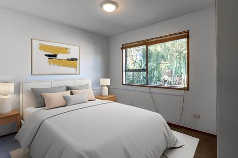 Photo of property in 9 Onedin Place, Titirangi, Auckland, 0604