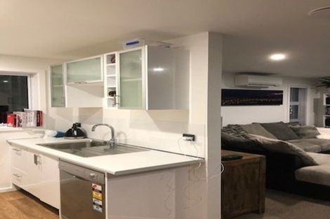 Photo of property in 104c Glanmire Road, Newlands, Wellington, 6037