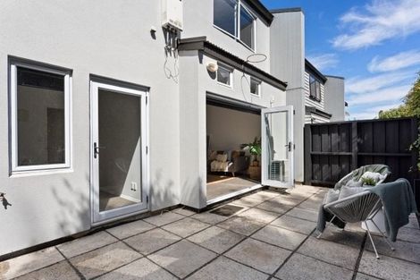 Photo of property in 82c Fourth Avenue, Tauranga, 3110