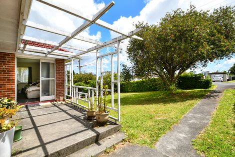 Photo of property in 50 Savoy Road, Glen Eden, Auckland, 0602