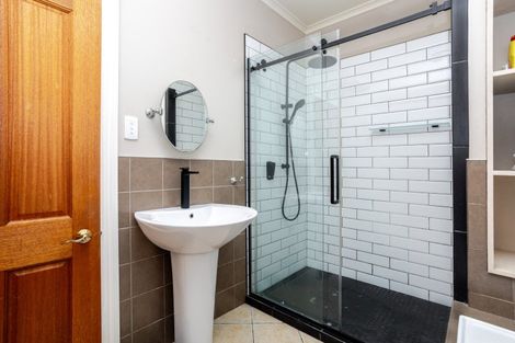 Photo of property in 63 Oparatai Road, Mangatainoka, Pahiatua, 4982