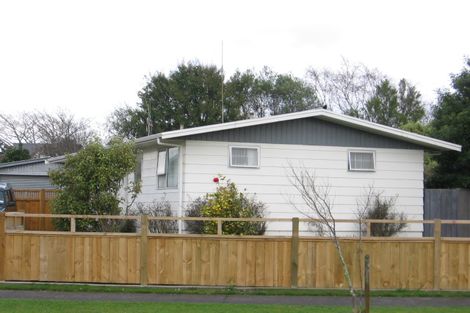 Photo of property in 8 Escort Grove, Awapuni, Palmerston North, 4412
