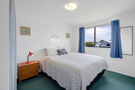 Photo of property in 18 Pohutukawa Drive, Opunake, 4616