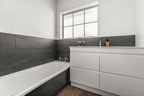 Photo of property in 7 Wainscott Street, Greenmeadows, Napier, 4112