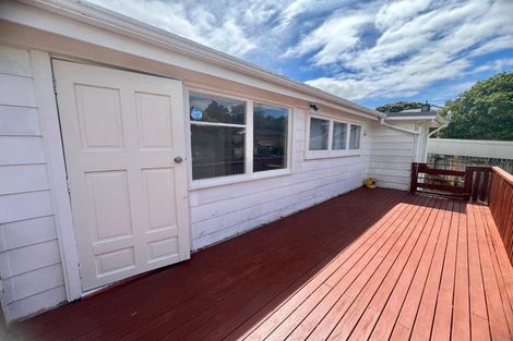 Photo of property in 16 Savoy Road, Glen Eden, Auckland, 0602