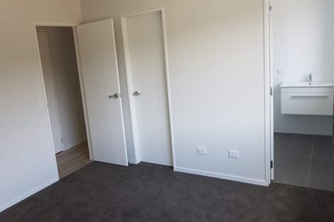 Photo of property in 115 Karepiro Drive, Stanmore Bay, Whangaparaoa, 0932