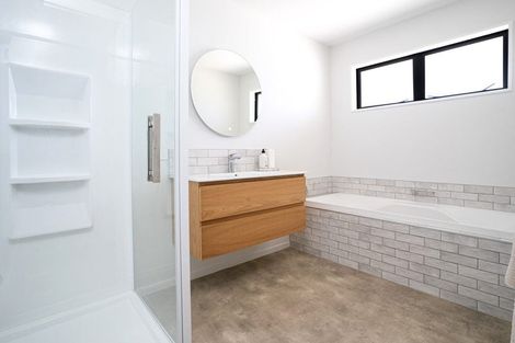 Photo of property in 21 Totara Drive, Duvauchelle, 7581