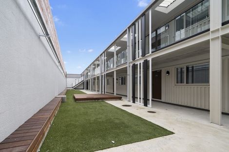 Photo of property in 2d/4045 Great North Road, Glen Eden, Auckland, 0602