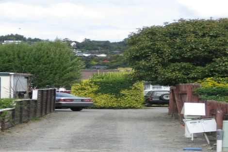 Photo of property in 17 Parera Grove, Heretaunga, Upper Hutt, 5018