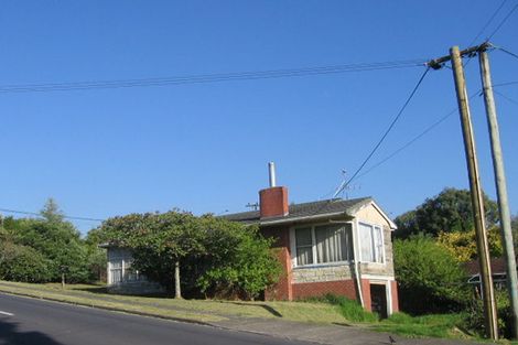 Photo of property in 2/70 Hogans Road, Glenfield, Auckland, 0629