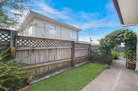 Photo of property in 1/12 Beatrice Avenue, Hillcrest, Auckland, 0627