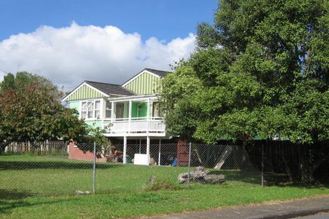 Photo of property in 1 Milich Terrace, Te Atatu South, Auckland, 0610