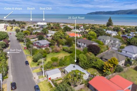 Photo of property in 25 Golf Road, Paraparaumu Beach, Paraparaumu, 5032
