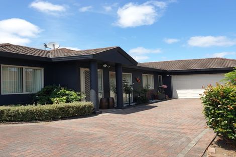 Photo of property in 11a Dawn Place, Waiuku, 2123