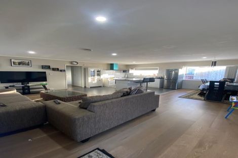 Photo of property in 1/24 Waimana Road, Conifer Grove, Takanini, 2112