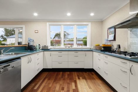 Photo of property in 8 Rosehill Road, Macandrew Bay, Dunedin, 9077