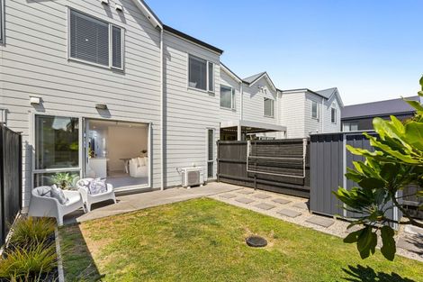 Photo of property in 44 Owen Chapman Drive, Red Beach, 0932