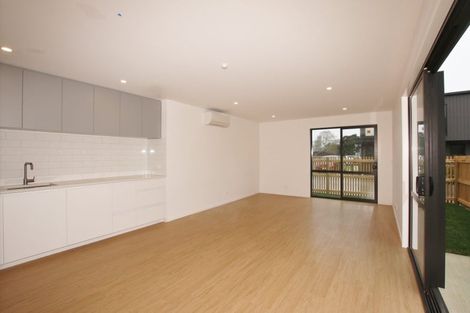 Photo of property in 2a Otaimako Place, Mangere, Auckland, 2022