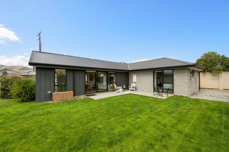 Photo of property in 13 Phoenix Place, Cromwell, 9310