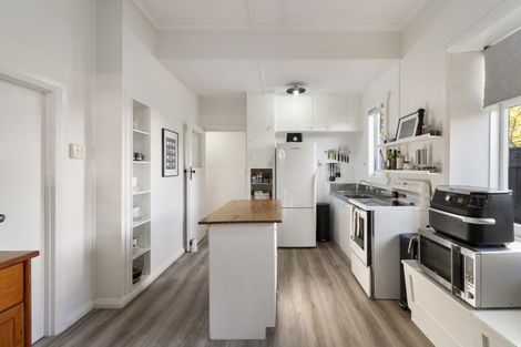 Photo of property in 33 Featherston Street, Takaro, Palmerston North, 4412
