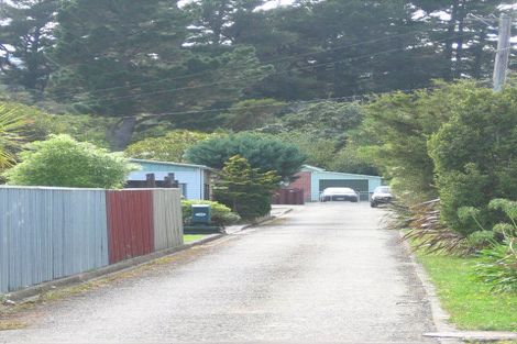 Photo of property in 2/39b Moeraki Road, Maoribank, Upper Hutt, 5018