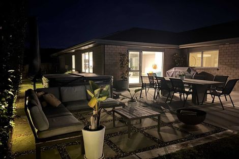 Photo of property in 14 Will Street, Huapai, Kumeu, 0810