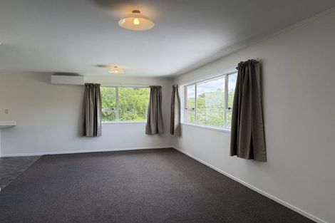 Photo of property in 10 Ciprian Place, Henderson, Auckland, 0612