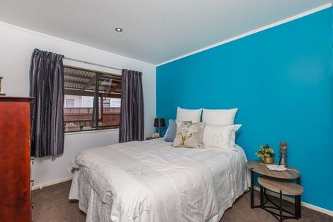 Photo of property in 1/18 Aurea Avenue, Pakuranga, Auckland, 2010