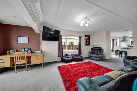 Photo of property in 94 Victoria Street, Hawera, 4610