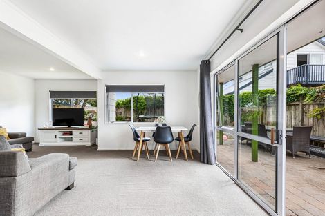 Photo of property in 41 Colwill Road, Massey, Auckland, 0614
