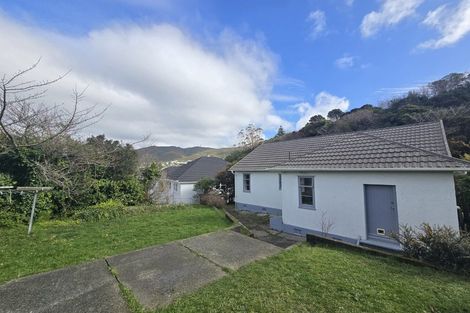 Photo of property in 40 Sunshine Avenue, Karori, Wellington, 6012